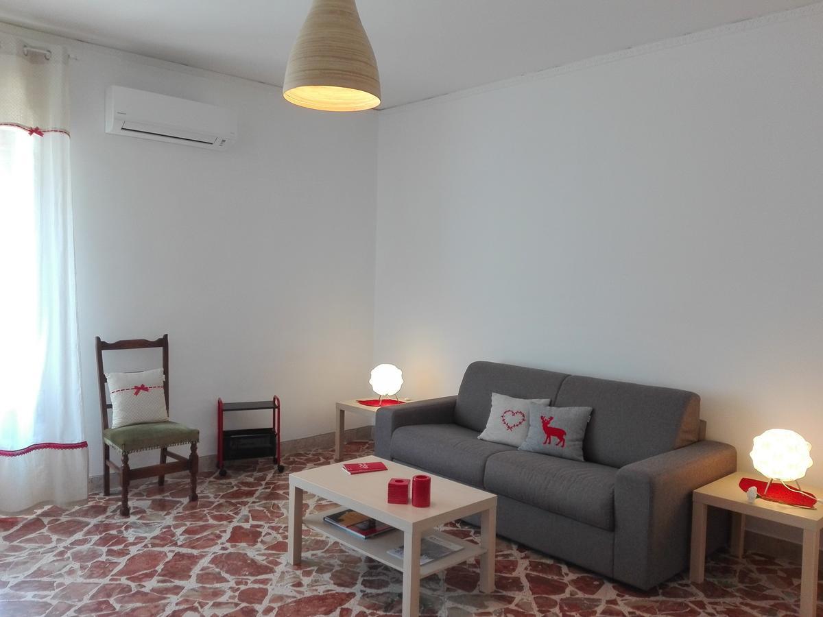 דירות בגרייה Casa Vacanze Demetra מראה חיצוני תמונה
