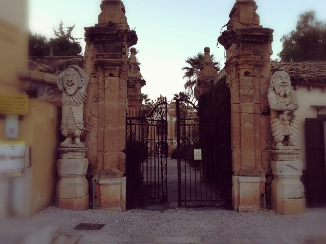 דירות בגרייה Casa Vacanze Demetra מראה חיצוני תמונה